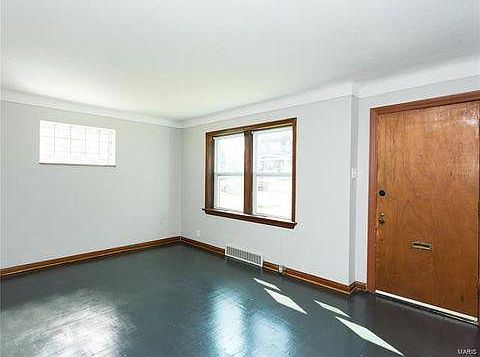 3rd image of 3625 Phillips Pl #B