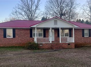 1418 Autun Rd, Pendleton, SC 29670