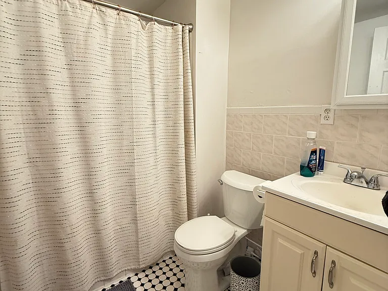 60 Egmont St #3 — Photo 7