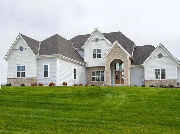12810 Bluejay LANE, Mequon, WI 53097