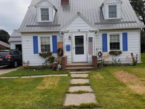 15 Talcott St, Massena, NY 13662