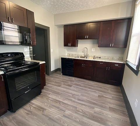 2nd image of 942 S Champion Ave