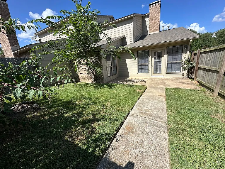 5885 Creek Side Cir — Photo 30