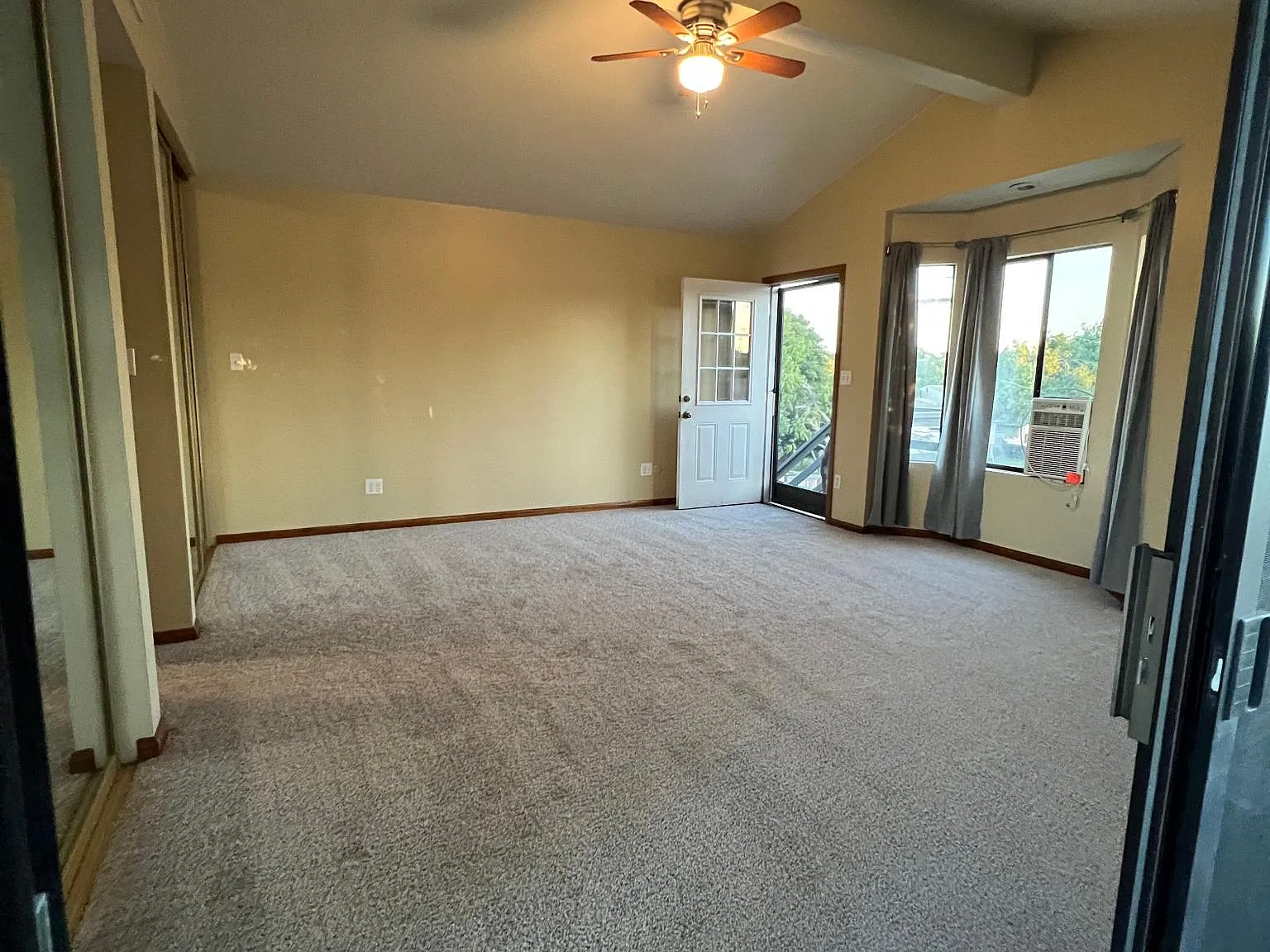 Studio, 430 sqft, $1,500 — Photo 3