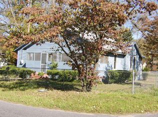 330 Hollingsworth St NE, Pelham, GA 31779