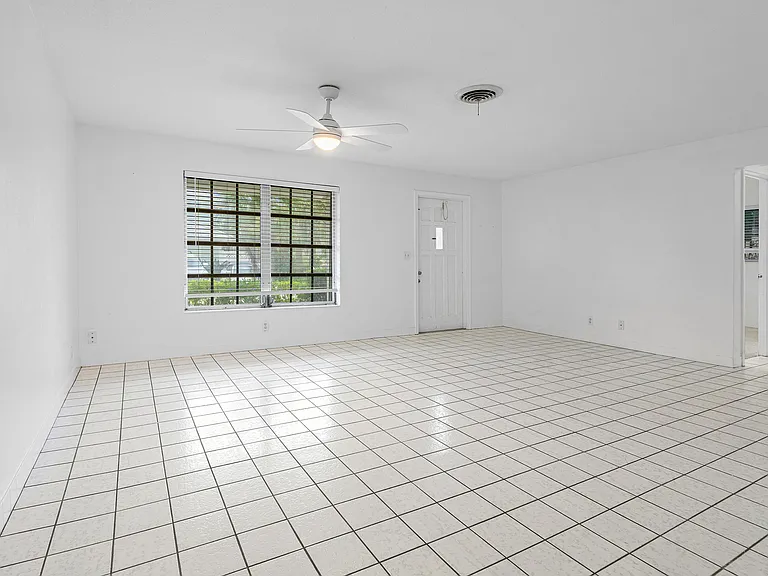 11 Sailfish Ln — Photo 4