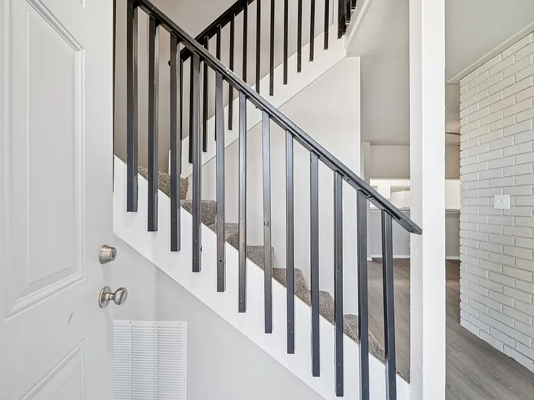 Cedar Park Apartments — Photo 42