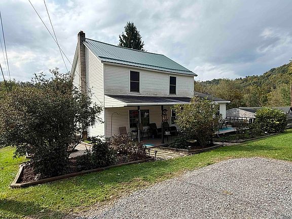 5th image of 101 Perin St