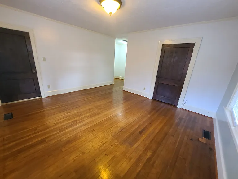 4814 Woodland Ave — Photo 7