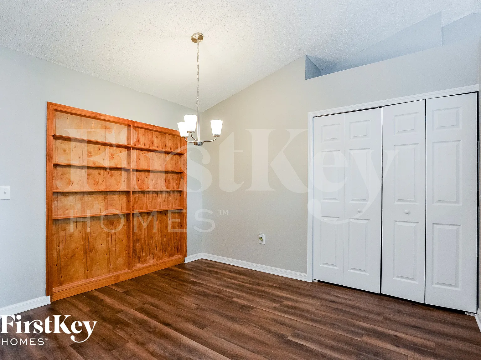 3 bed, 2.0 bath, 1438 sqft, $2,330 — Photo 4