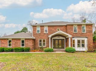 1751 White Fence Ln, Libertyville, IL 60048