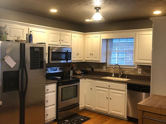 3rd image of 605 Herman Ave