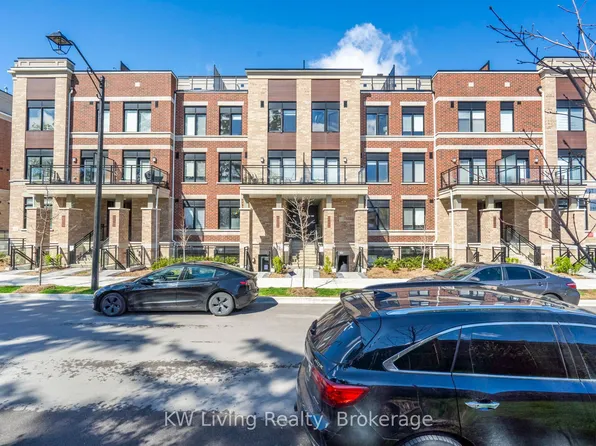56 Elizabeth St S #1304, Richmond Hill, ON L4C 5W2