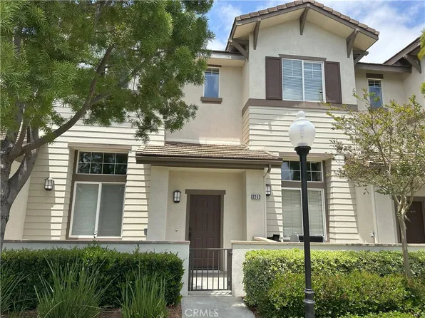 2252 Schlaepfer Dr, Fullerton, CA 92833