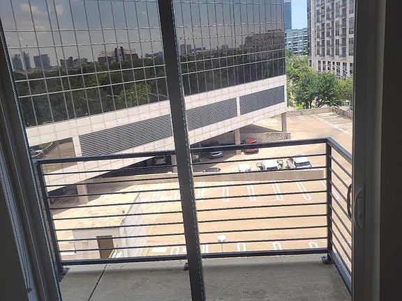 4th image of 3199 McKinney Ave