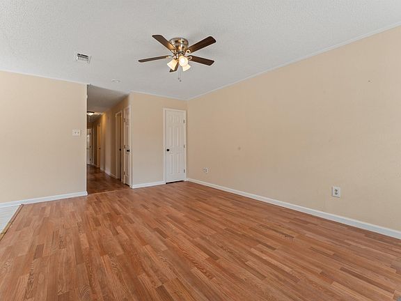 3rd image of 548 S Flannery Rd APT A