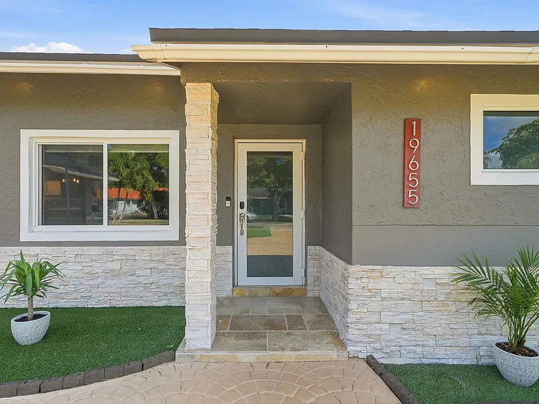 19655 NW 62nd Ct — Photo 3