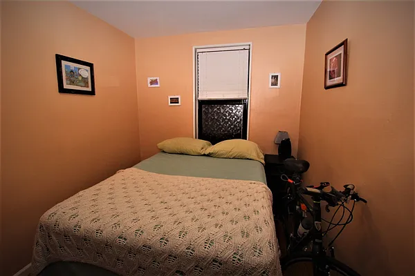 Sold by Superior Realty Service | media 32