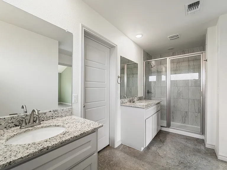 742 Freedom Cir — Photo 11