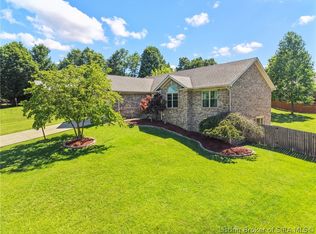 4351 Countryview Dr, Floyds Knobs, IN 47119