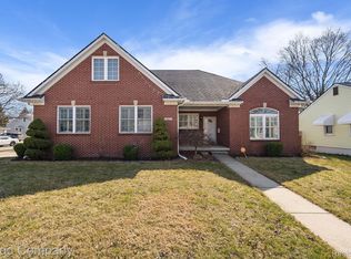 807 Goddard St, Wyandotte, MI 48192