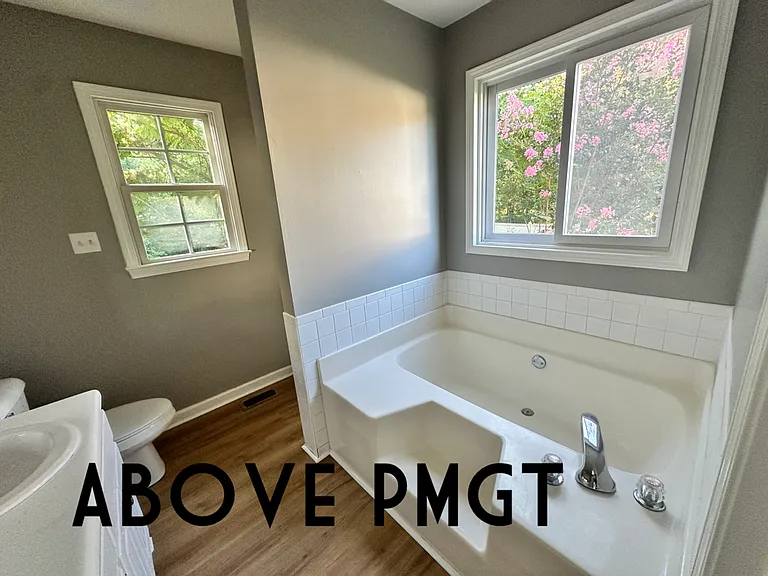 135 Cherrywood Rd — Photo 8