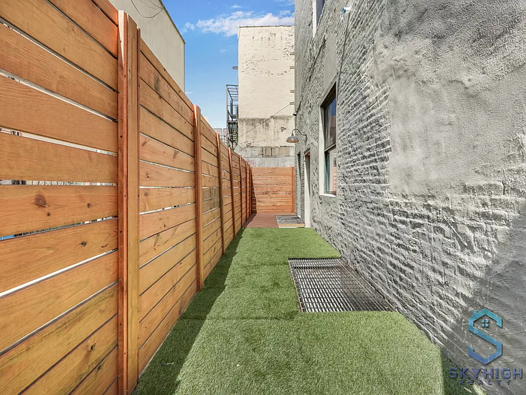 36 Howard Ave #1B — Photo 16