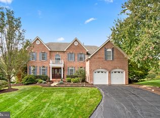 3805 Fox Valley Dr, Rockville, MD 20853