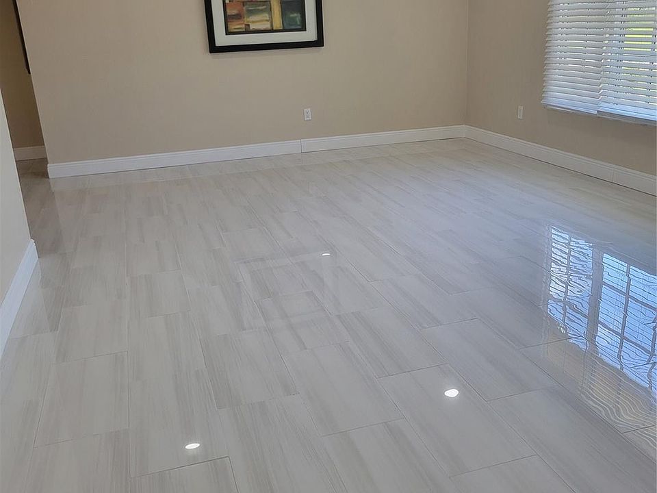 2nd image of 2101 SW Banos Avenue