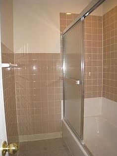 2nd image of 2709 N Avers Ave #2
