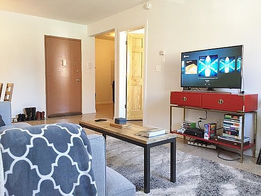 3rd image of 25-24 Broadway #4R