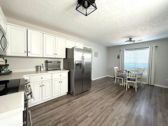 4th image of 652 Devon Road