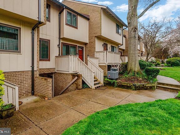 2nd image of 2726 Glengyle Dr #8