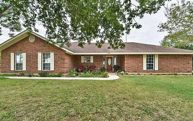 1st image of 445 Homecrest Dr