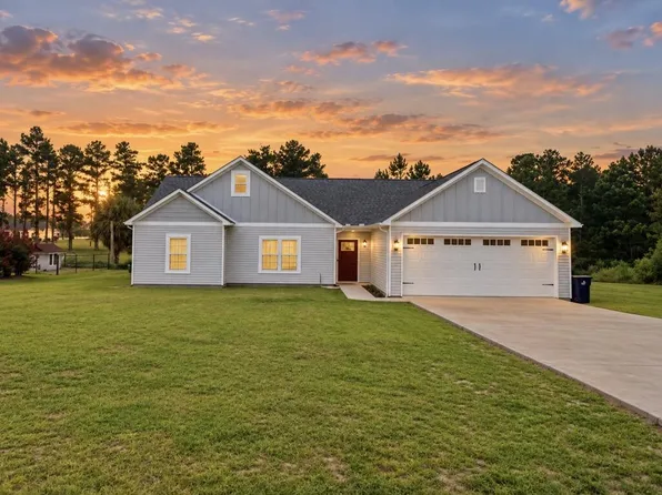 778 Pine Needle Rd, Douglas, GA 31535