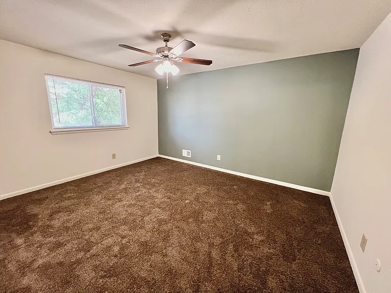 Mayfair Apartments — Photo 143