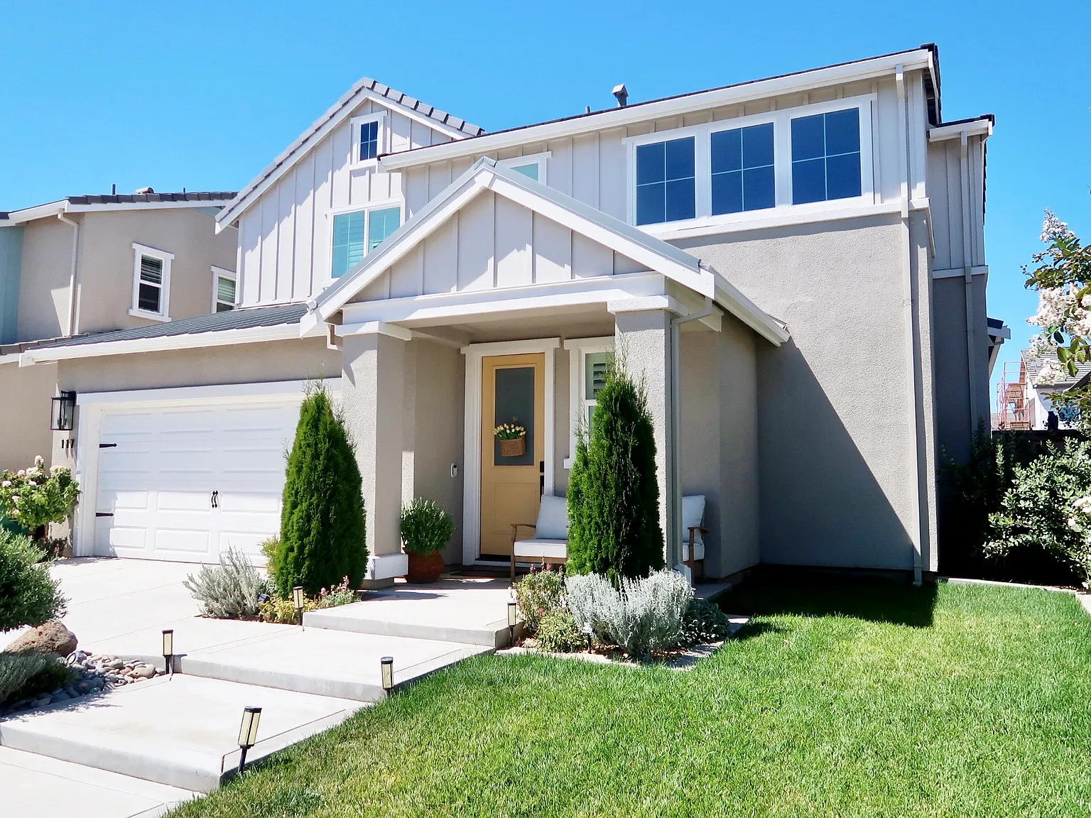 4 bed, 3.5 bath, 2929 sqft, $4,200 — Photo 2