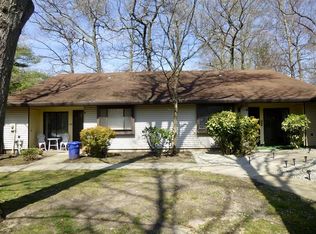 126 Amberly Dr UNIT B, Manalapan, NJ 07726