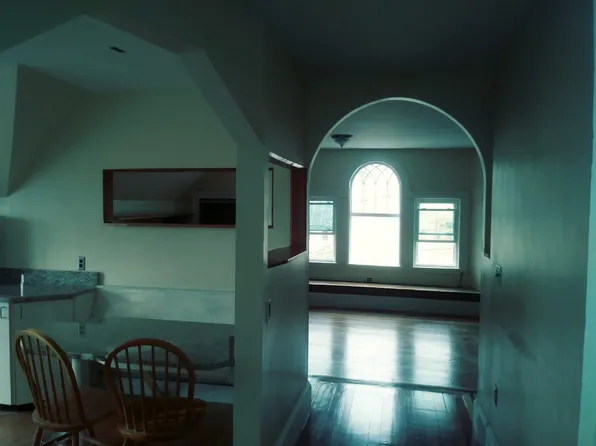 47 Walk Hill St Floor 3, Jamaica Plain, MA 02130