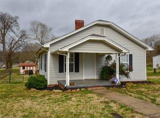 300 N 7th Ave, Mayodan, NC 27027