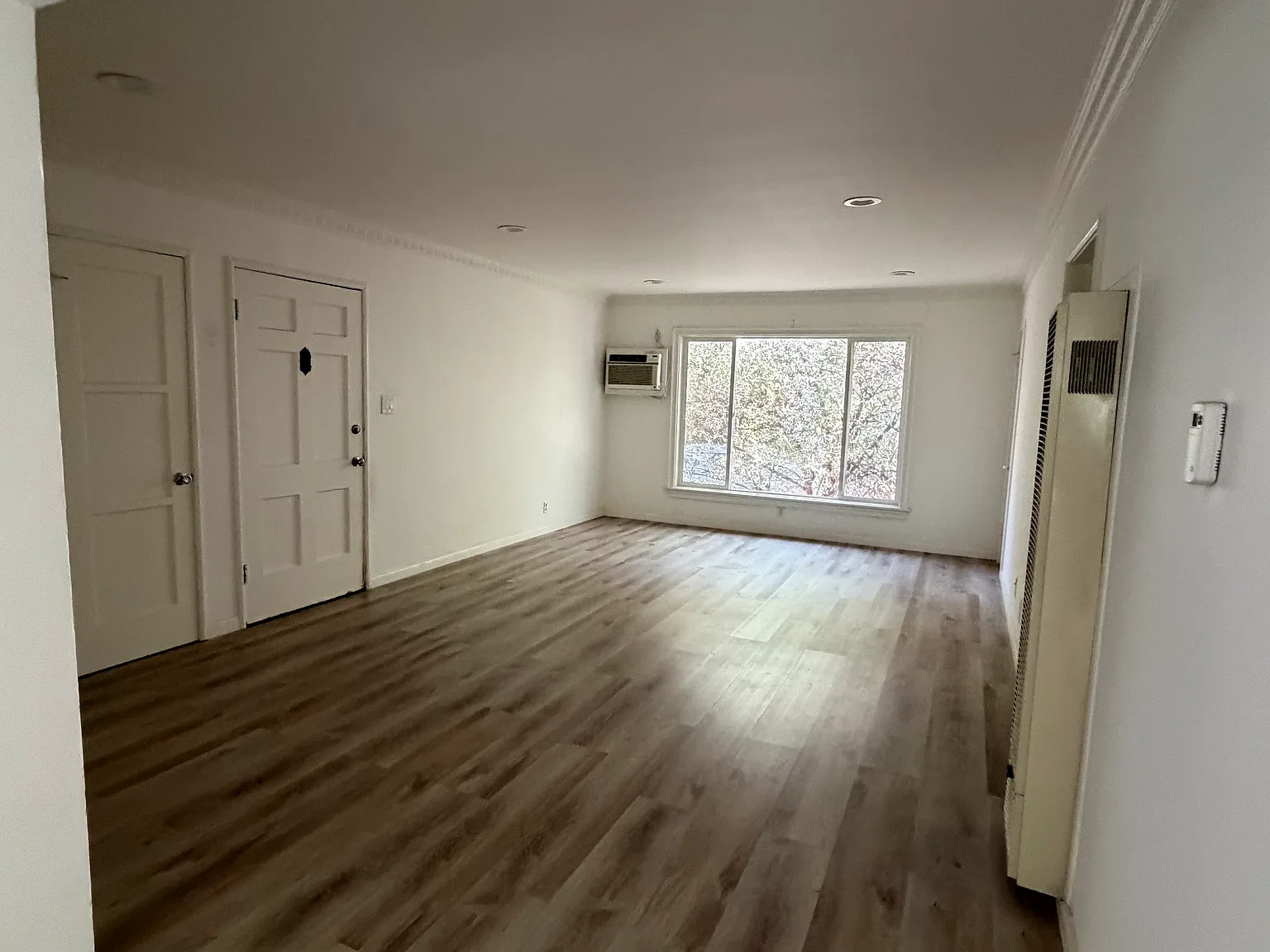 2 bed, 1100 sqft, $2,700 — Photo 2