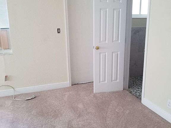 5th image of 218 SW 20th St APT 5