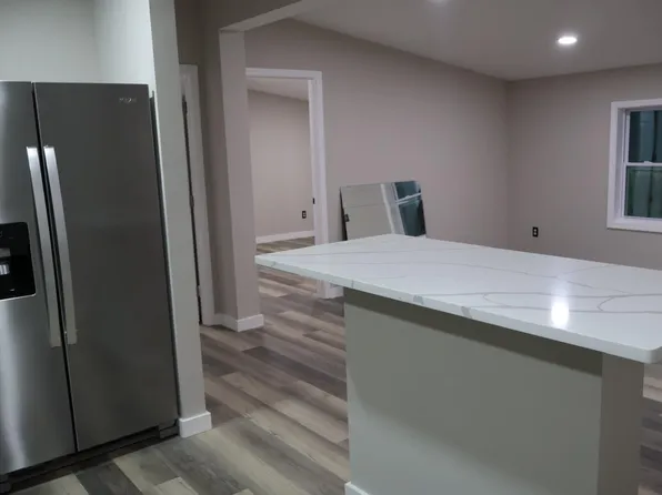 418 E Poplar St, Stanley, NC 28164