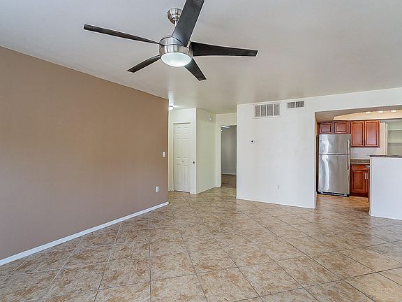 4th image of 17017 N 12th St Unit 1039