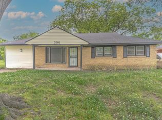 306 N 35th St, West Memphis, AR 72301