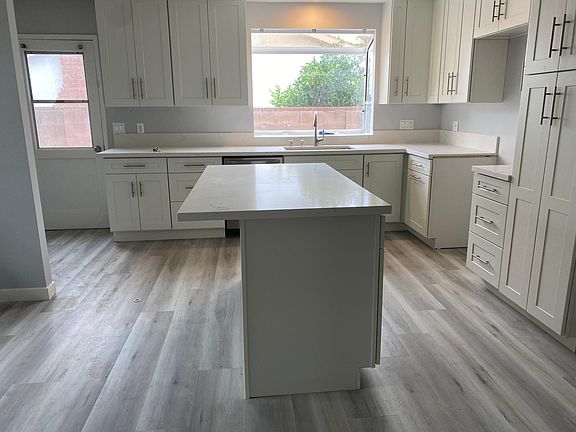 3rd image of 6171 Debs Ave