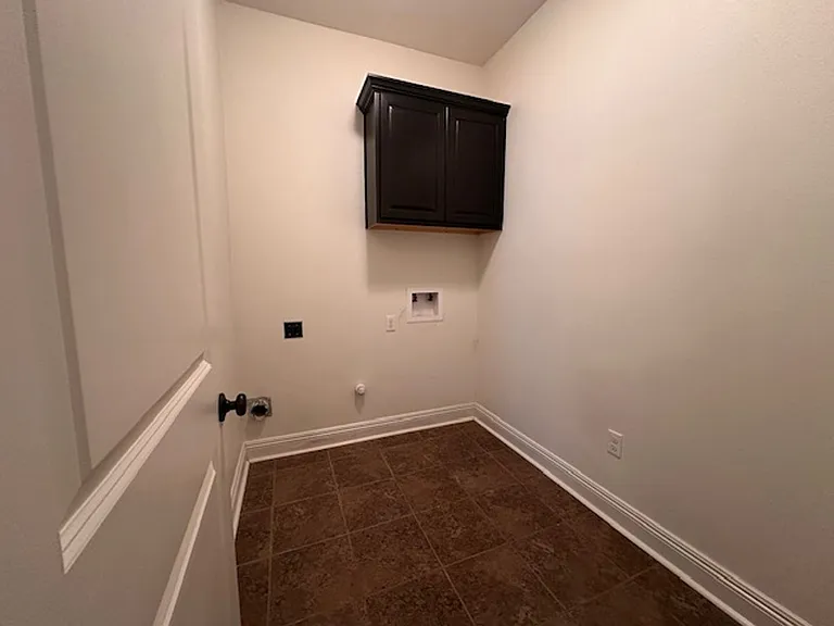 108 Valcour Pl — Photo 13