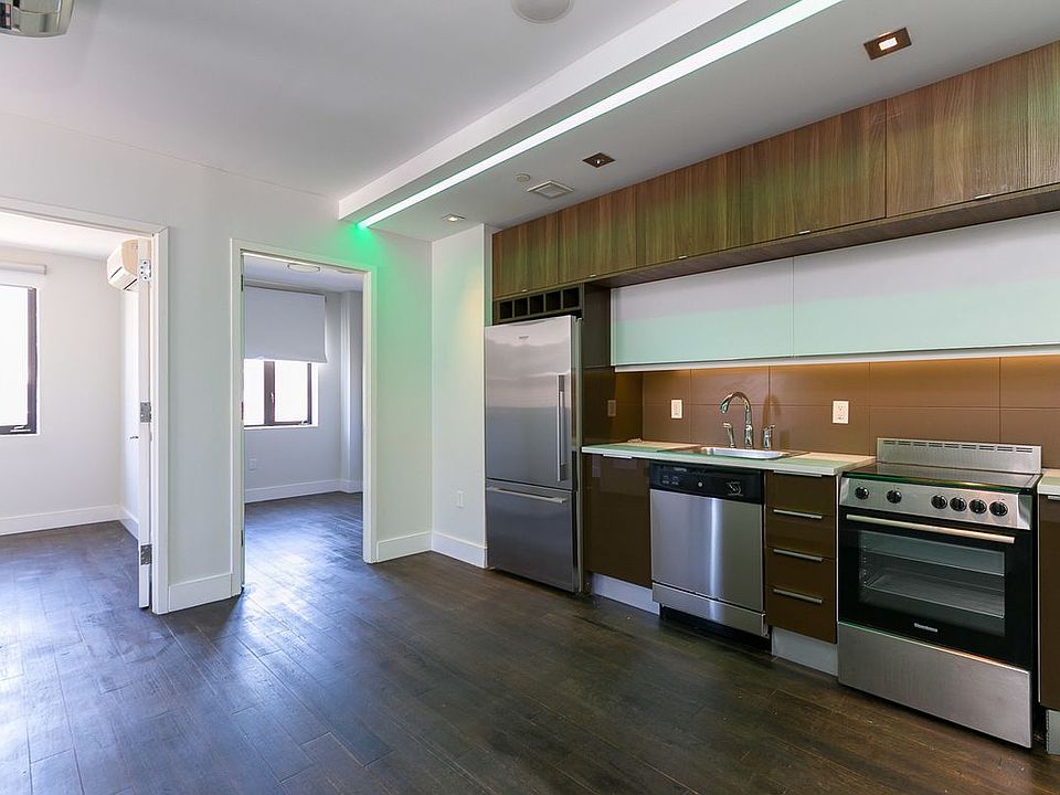 1st image of 146 Meserole St