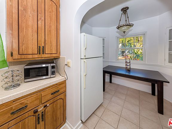 5th image of 1631 S Bedford St