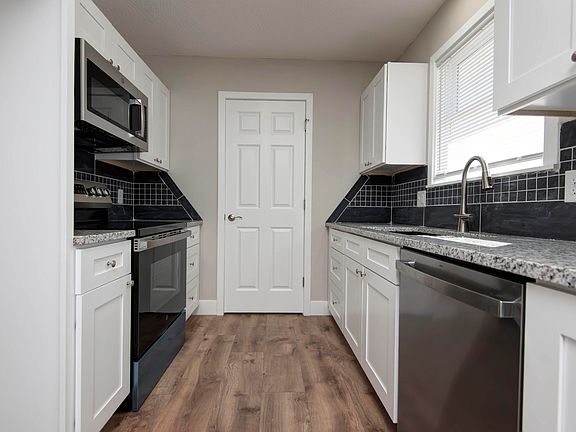 5th image of 3202 W Calhoun Street